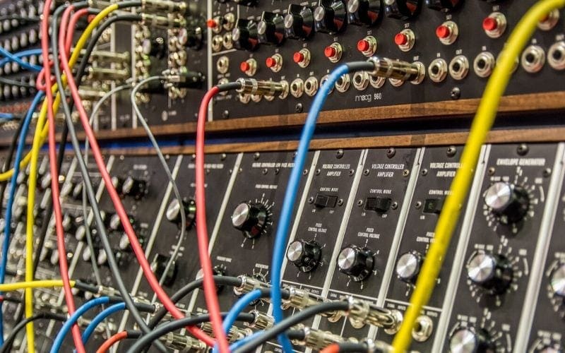 mono vs stereo cables plugins